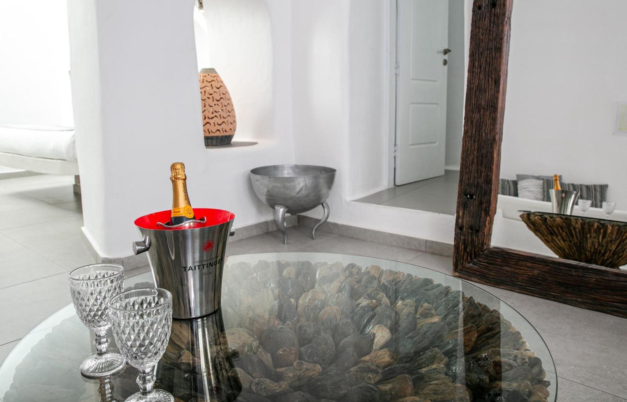 Vogue Suites Oía Buitenkant foto